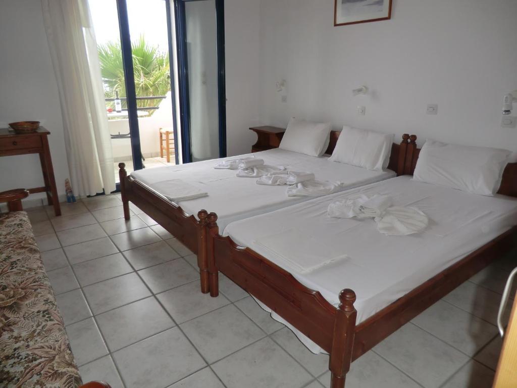 Flisvos Apartments Frangocastelo ภายนอก รูปภาพ