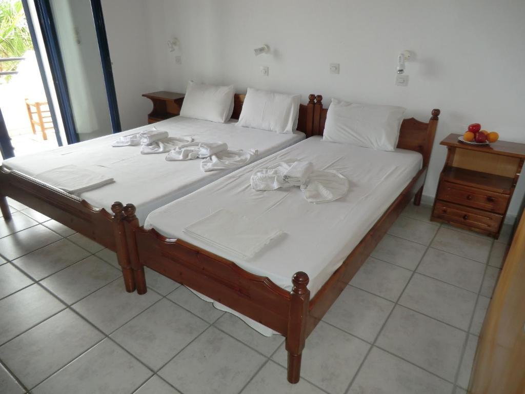 Flisvos Apartments Frangocastelo ภายนอก รูปภาพ
