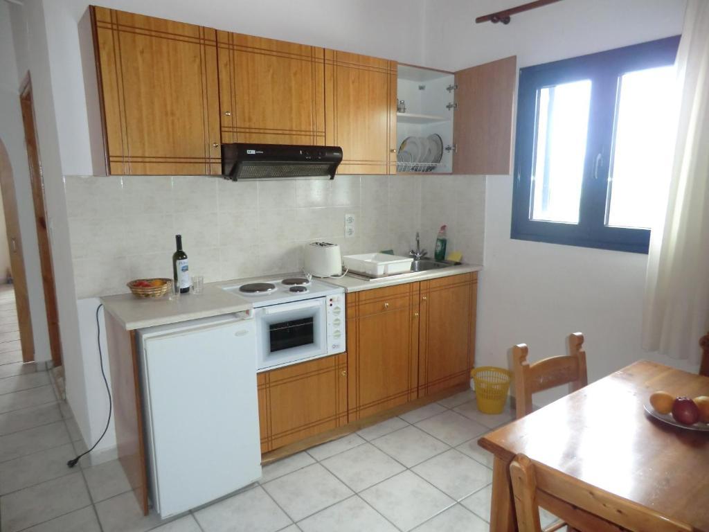 Flisvos Apartments Frangocastelo ภายนอก รูปภาพ
