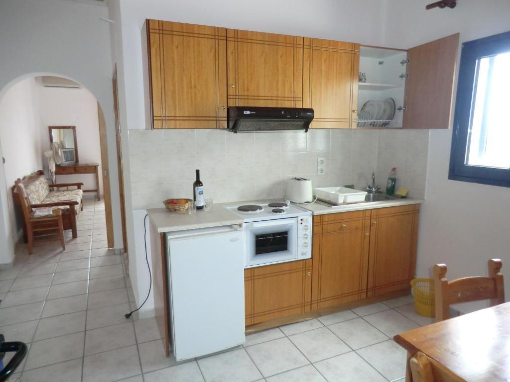 Flisvos Apartments Frangocastelo ภายนอก รูปภาพ